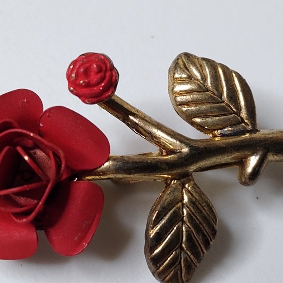Vintage Little Metal Red Rose Brooch - Picture 7 of 14